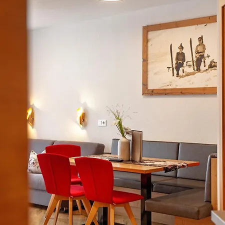 Apartment White Peak